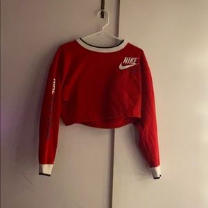 REVERSIBLE NIKE CROP SWEATER